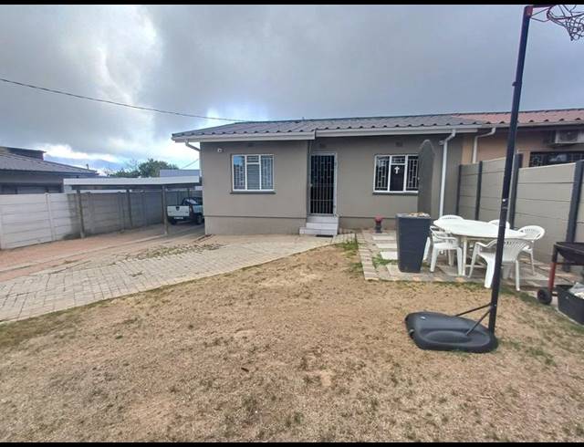 4 BEDROOM HOUSE FOR SALE IN DA NOVA